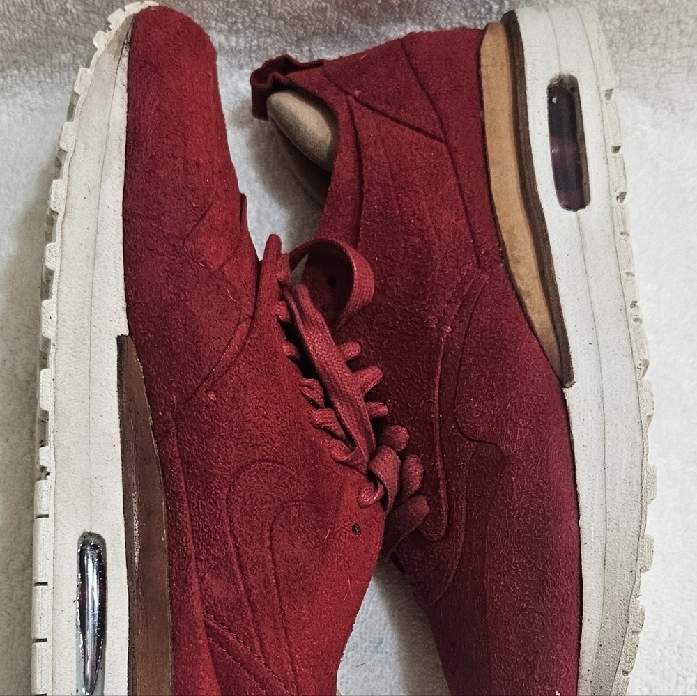 NIKE 2015 Air Max's Royal Gym Red Suede & Leather Men's Size 7.5  Sneakers Shoes